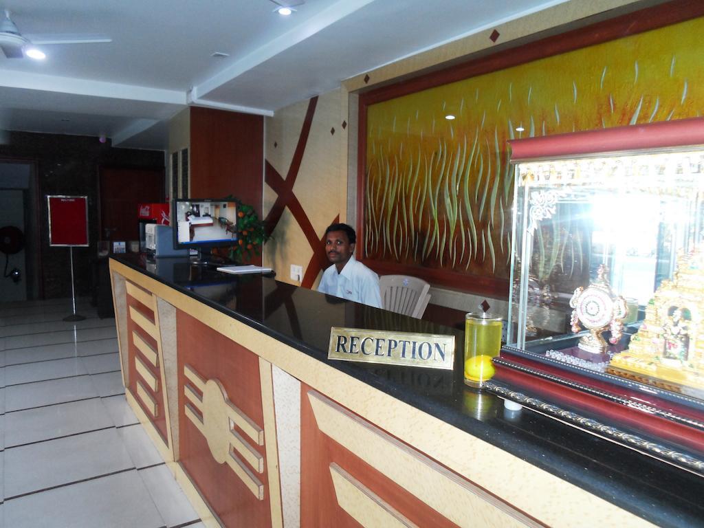 Psr Hotel Tirupati Buitenkant foto