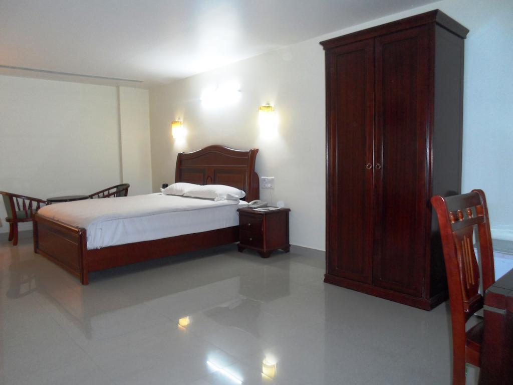 Psr Hotel Tirupati Buitenkant foto