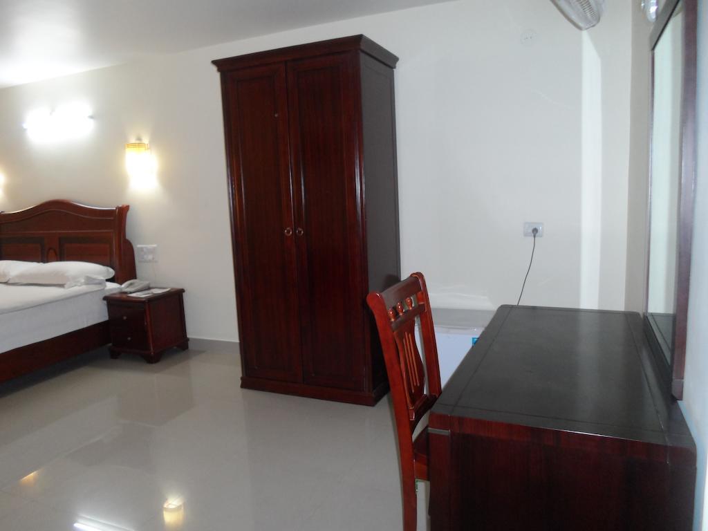 Psr Hotel Tirupati Buitenkant foto